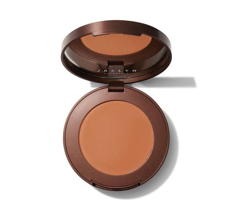 Jaclyn Cosmetics Sun Bathe Pressed Bronzer Top Down.